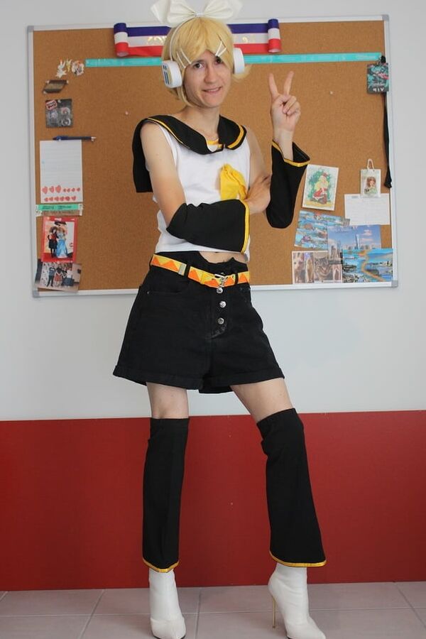 Crossdress cosplay Kinky Rin Kagamine
