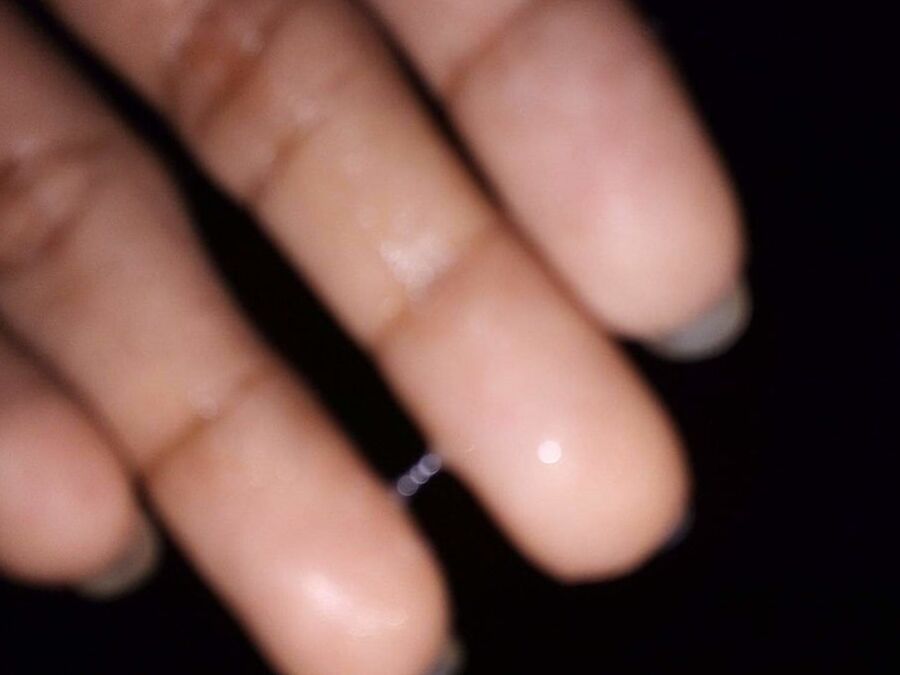 Sri lankan girl wet fingers