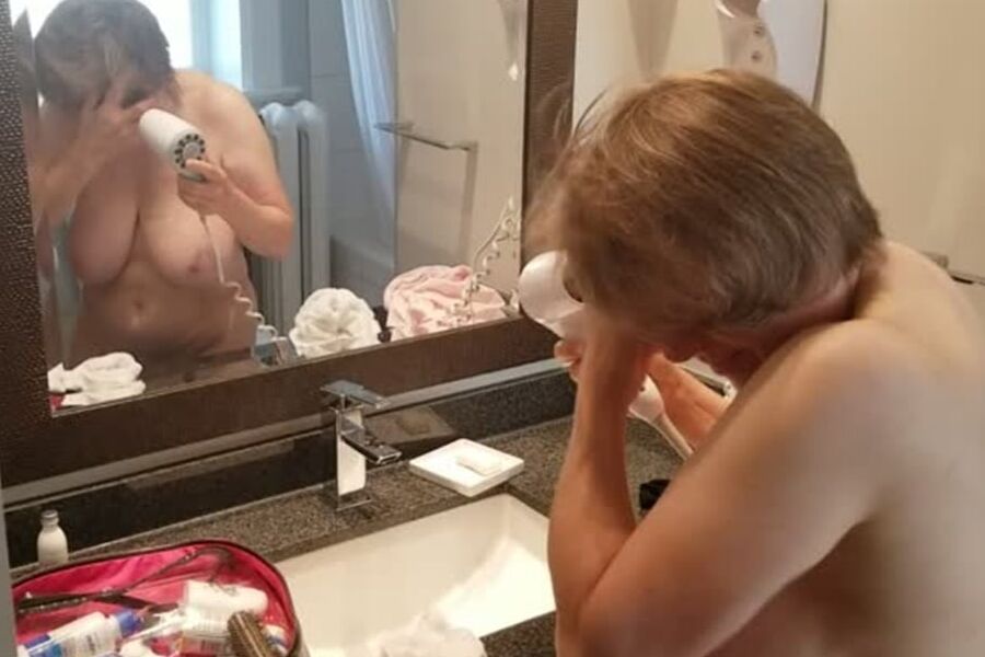 Curvy busty naked grandma on a short vacation