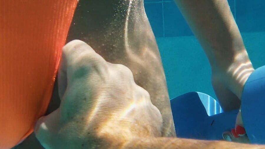 Micha Gantelkina UnderWaterShow Gymnast