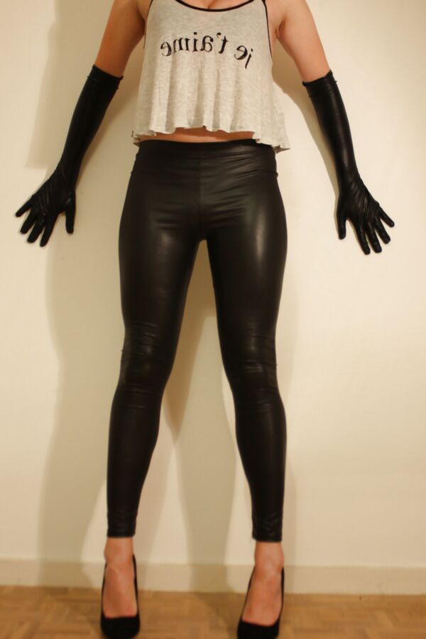 Shiny faux leather leggings &amp; tiny top