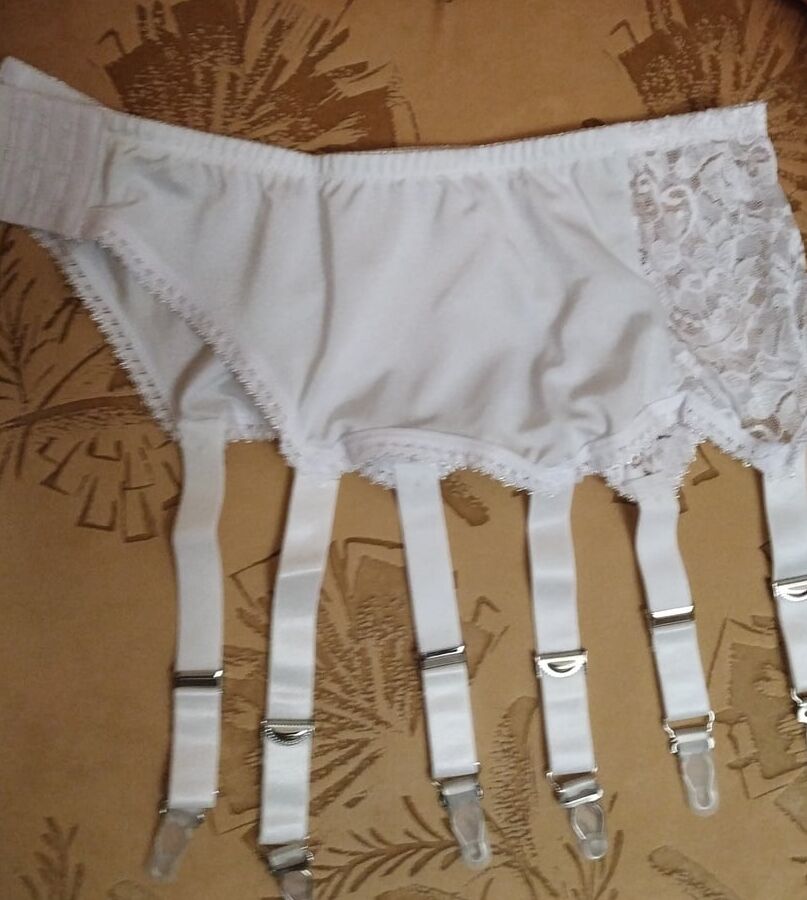 my new white stocking belt