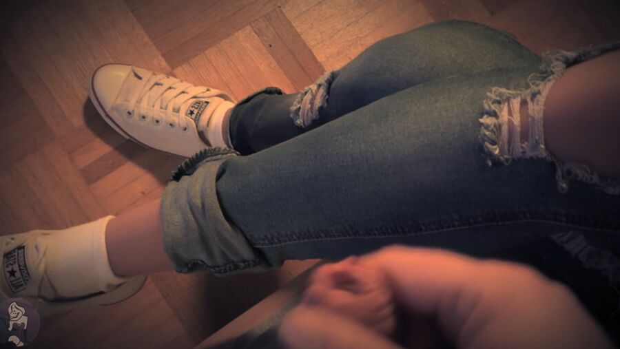 Tight Jeans &amp; Converse Sneaker of a Cute Real-Doll