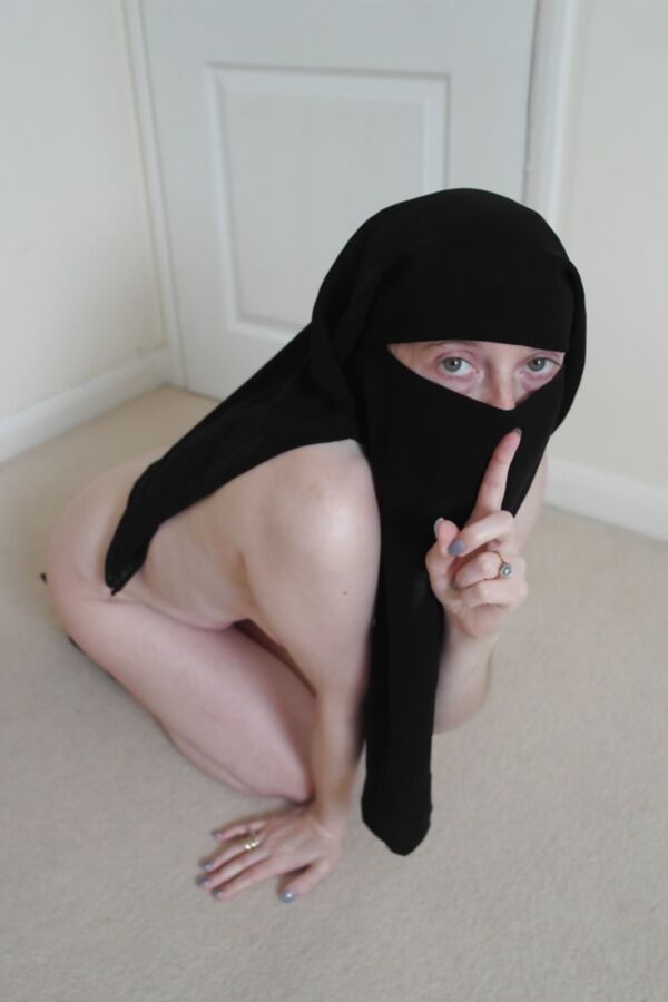 Shy Wife Naked In Niqab And Heels Nudedworld