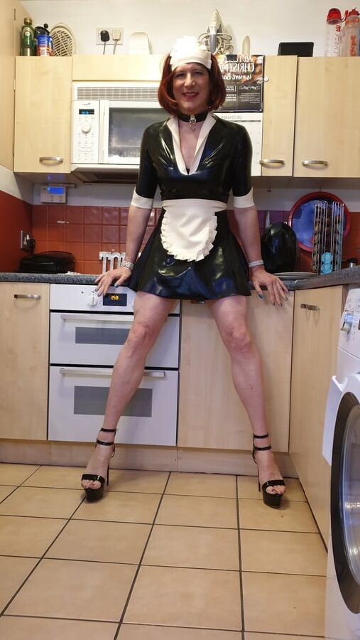 Sissy Lucy is a Latex Maid in Chastity