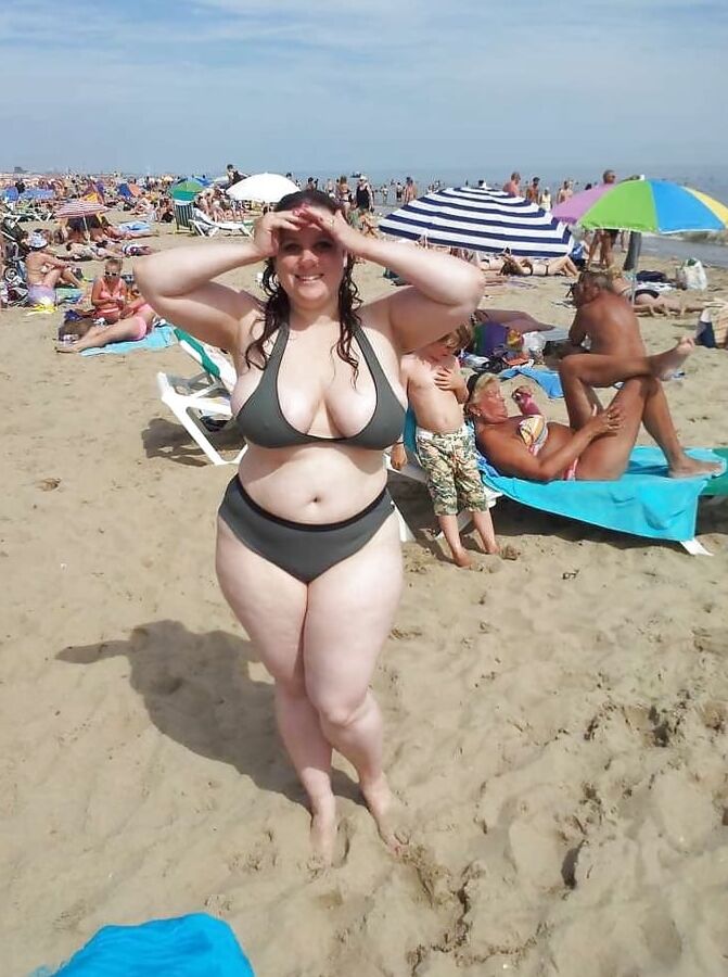 Bbw mix (Young women in bikini)