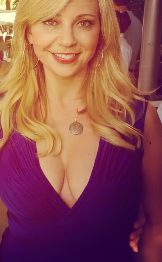 Tara strong busy voice actress
