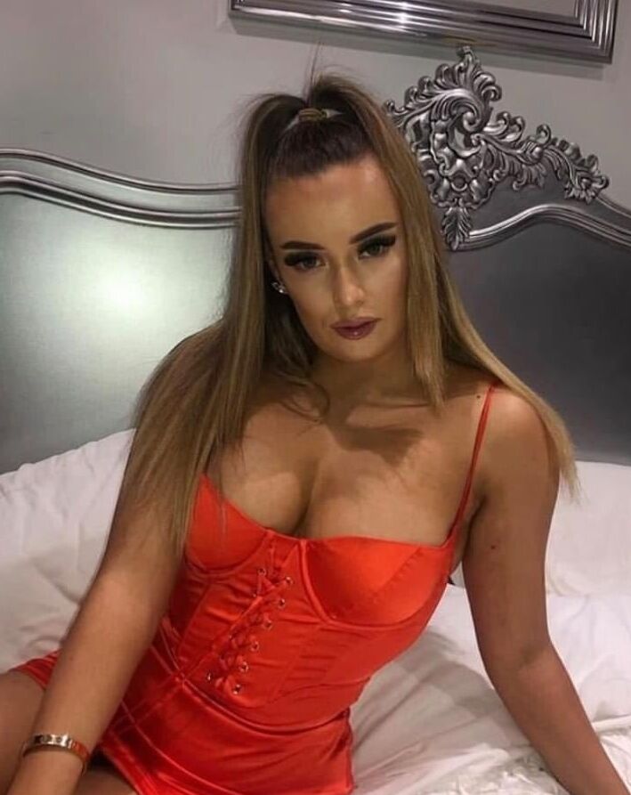 Sexy Babe: Ashleigh
