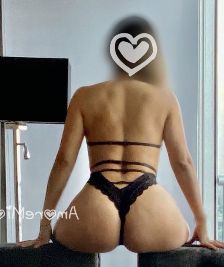 Un a chichona rica y nalgoncita