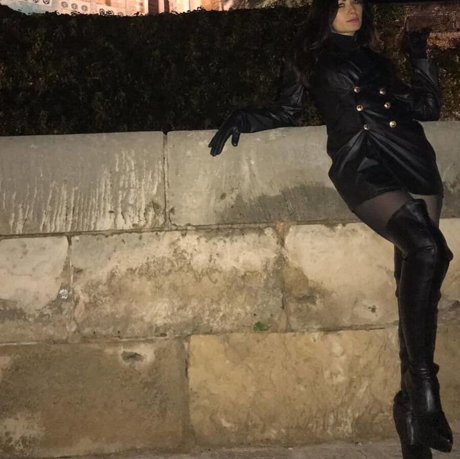 Insta Leather Babe Missalinadark