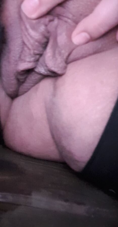 Fat pussy Outdoor fun with dildo