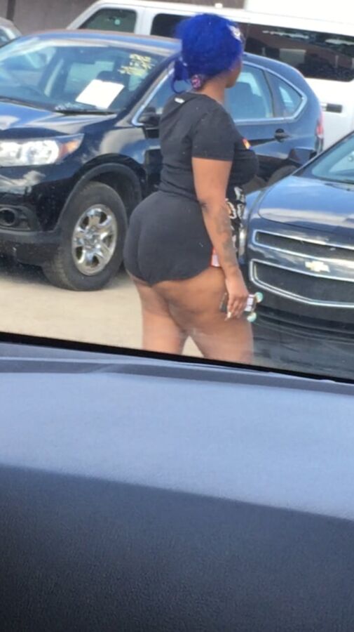 Hood bitch
