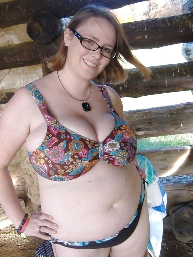 Bbw mix (Young women in bikini)