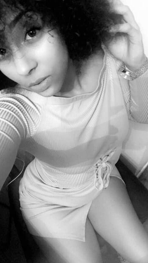 Random Females Pics