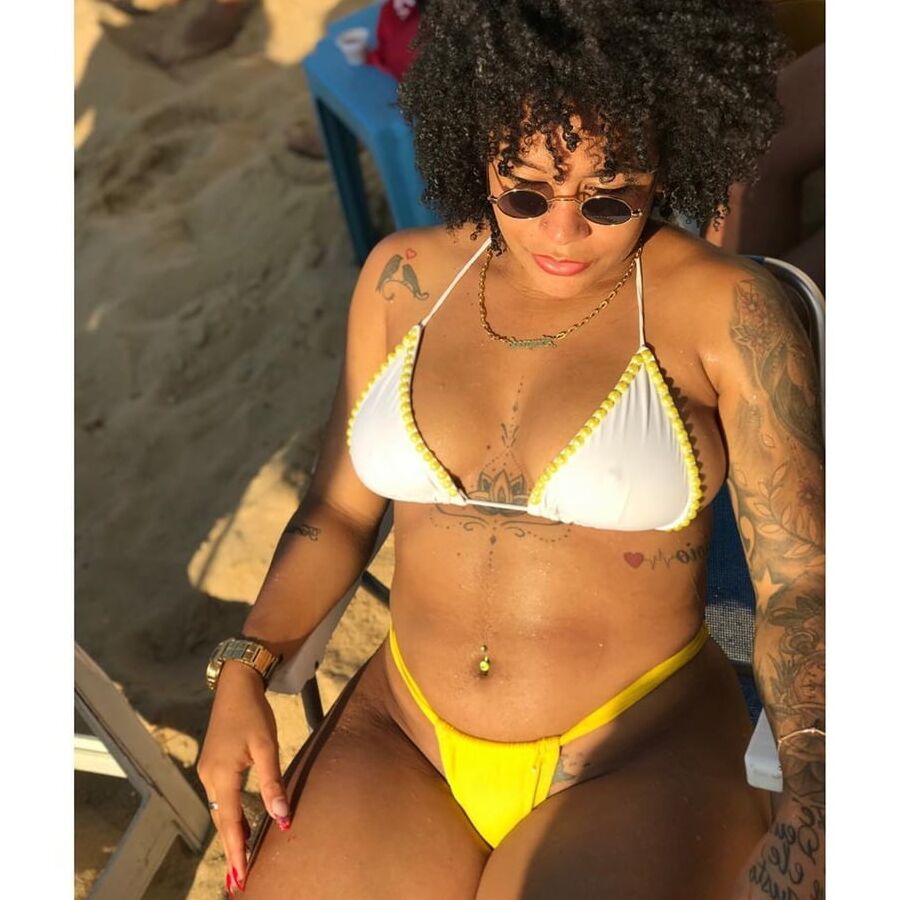 PUTA DO INSTAGRAM: Karol Souza