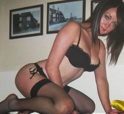 Super Sexy Dark Haired MILF Has A Tight Body Great Tits