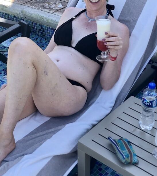 Amateur Wives - Swimsuits