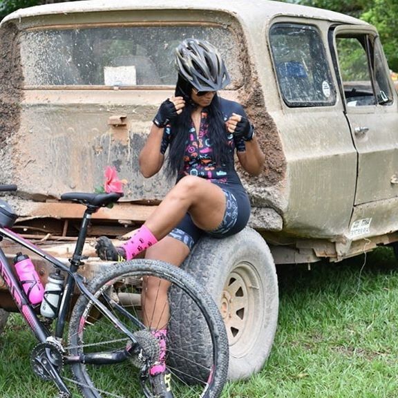 Aline Bettu Bike Gostosa