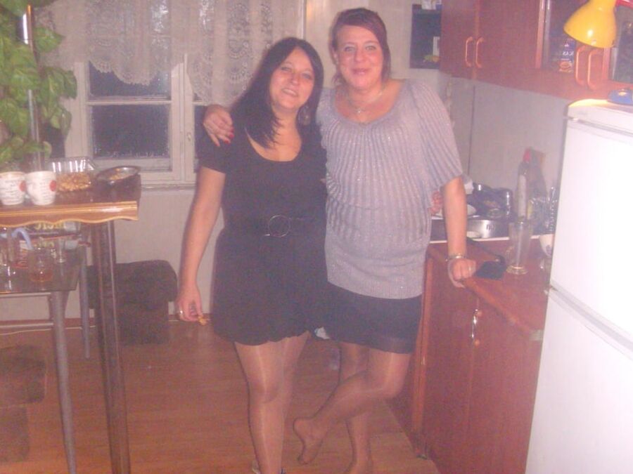 sexy females in tights pantyhose nylons