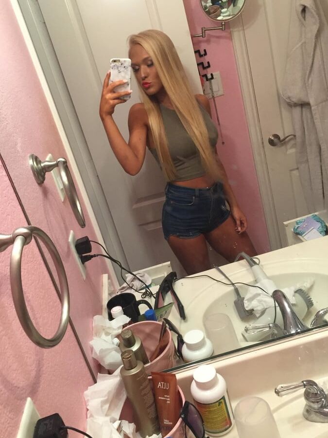Sexy blonde selfies