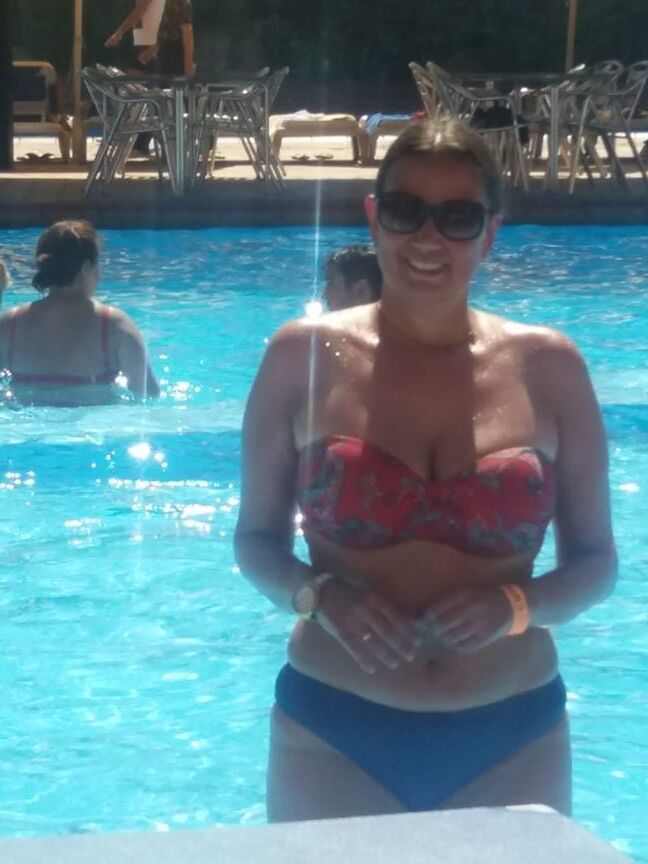 hot milf Isabel - comment and rate