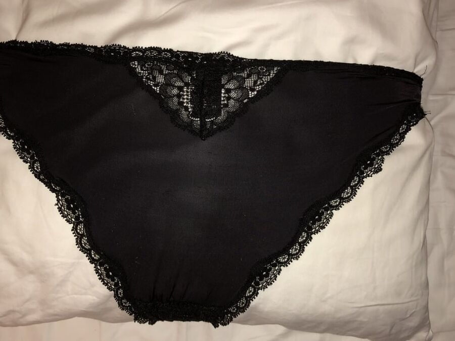 Jerking into wifes bra and dirty panties