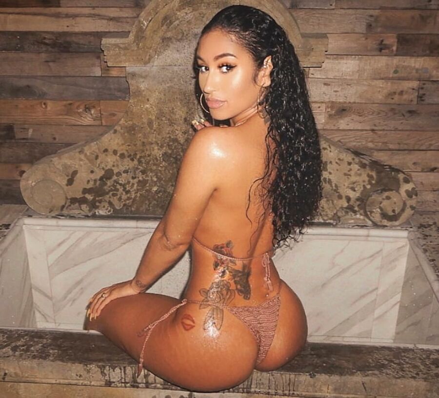 Curly hair babes