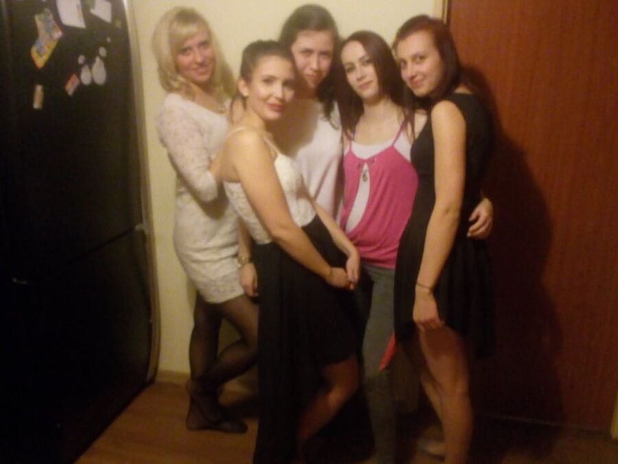 sexy females in tights pantyhose nylons