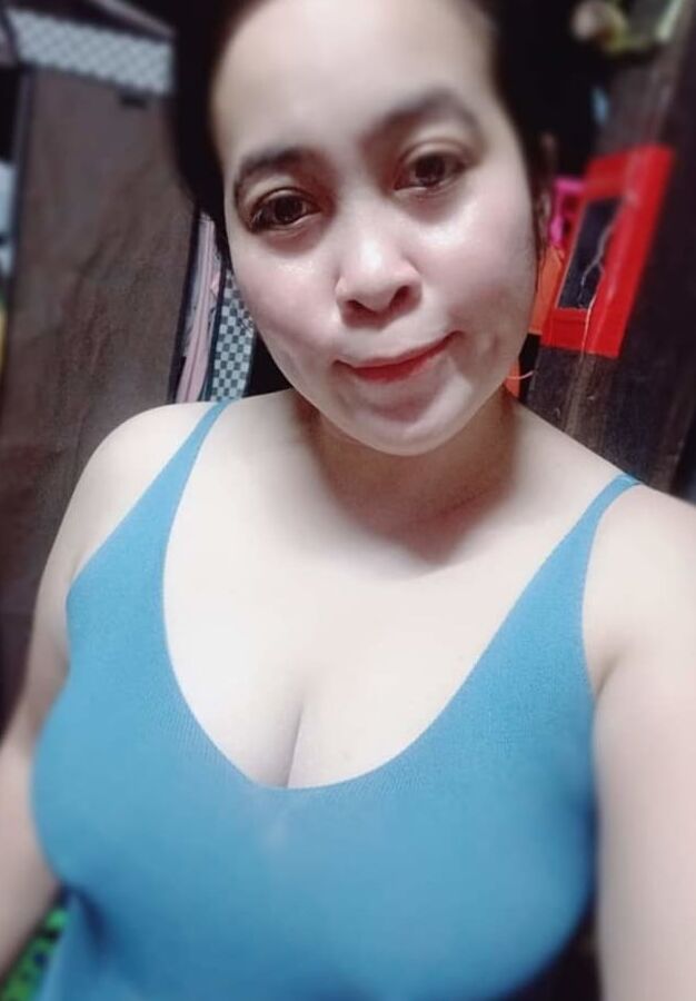 Tetek besar janda