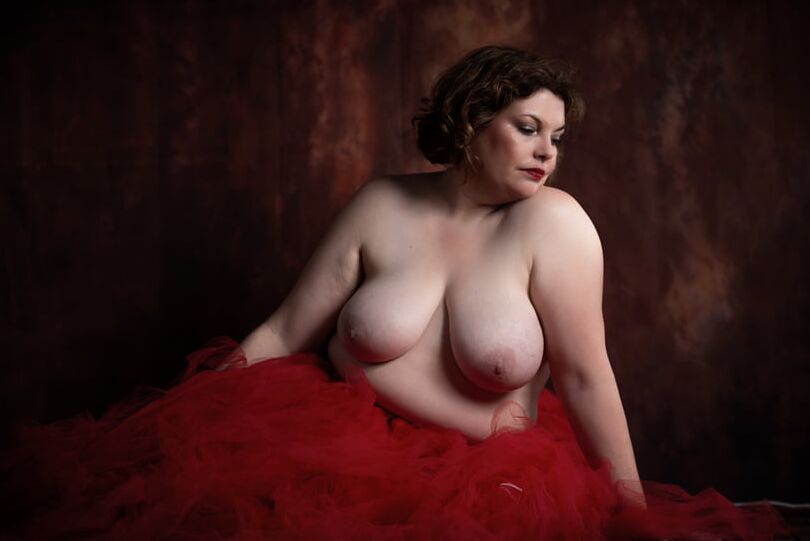 Sexy as fuck FAT MILF Slut