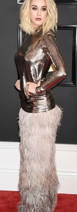 KATY PERRY THE MOST BEAUTIFUL OUTFITS