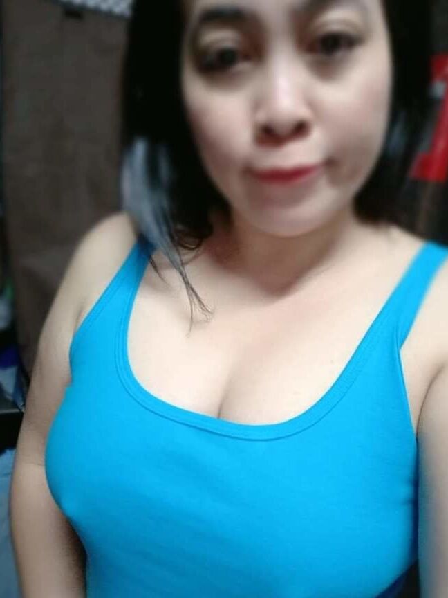 Tetek besar janda