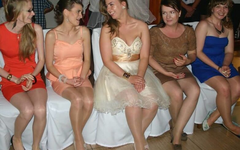 sexy females in tights pantyhose nylons
