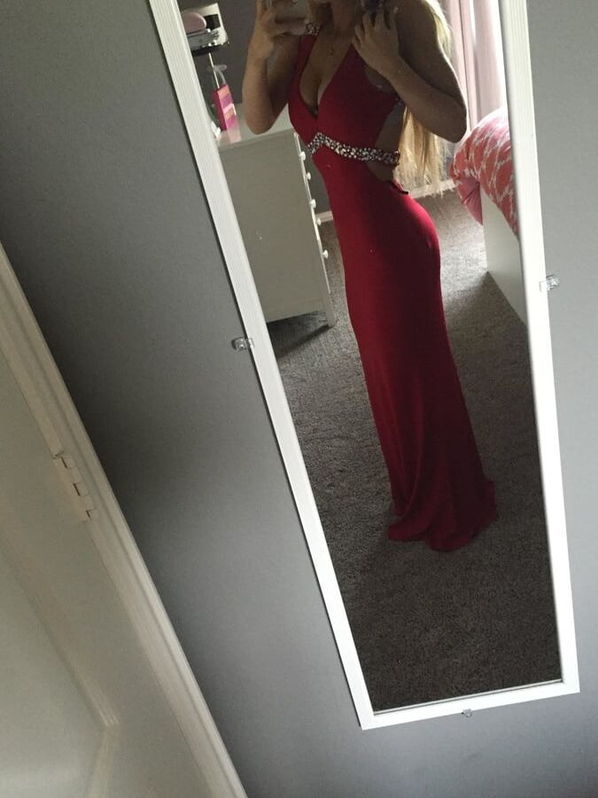 Sexy blonde selfies