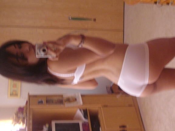 Amateur Brunette