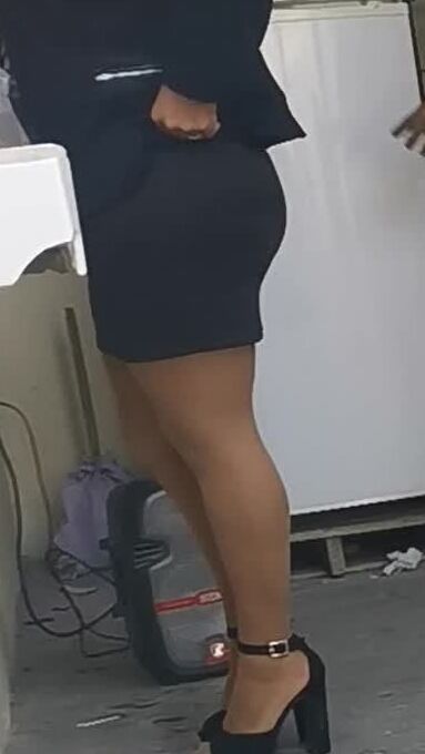 Auntie in Pantyhose