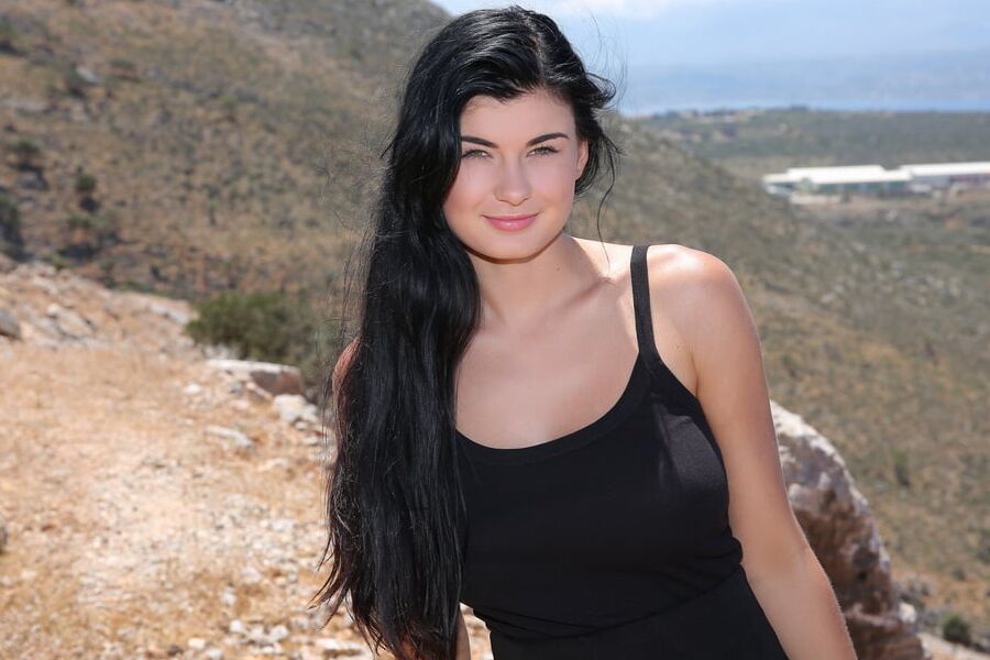 Lucy&;s Hot Boobs