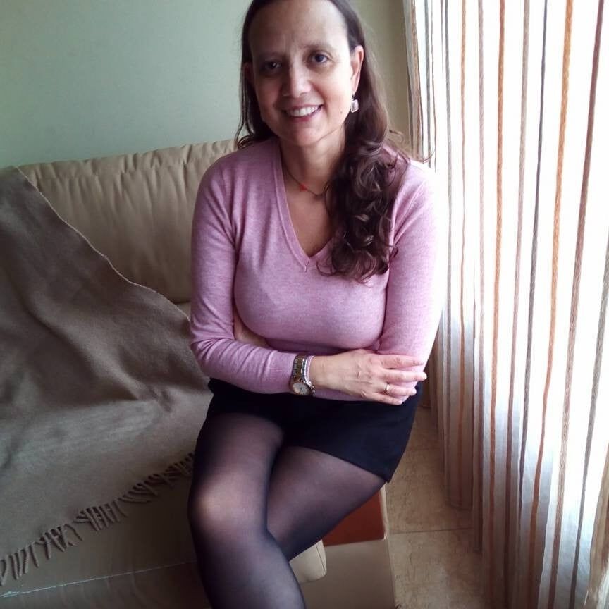 hot milf Isabel - comment and rate