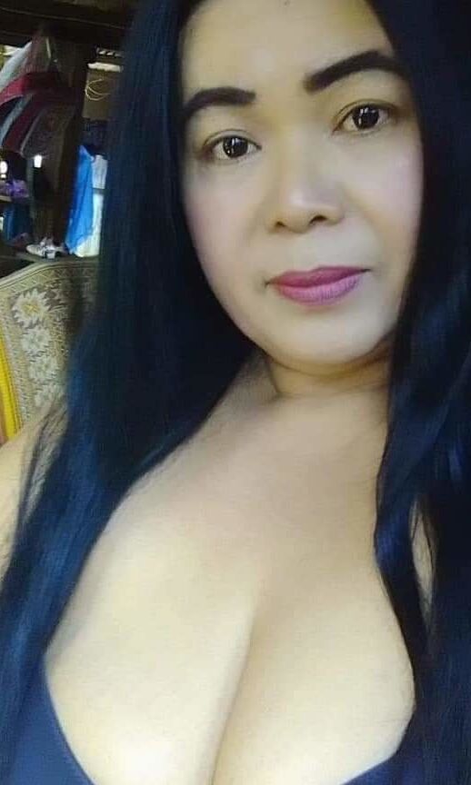 Ibu tetek besar