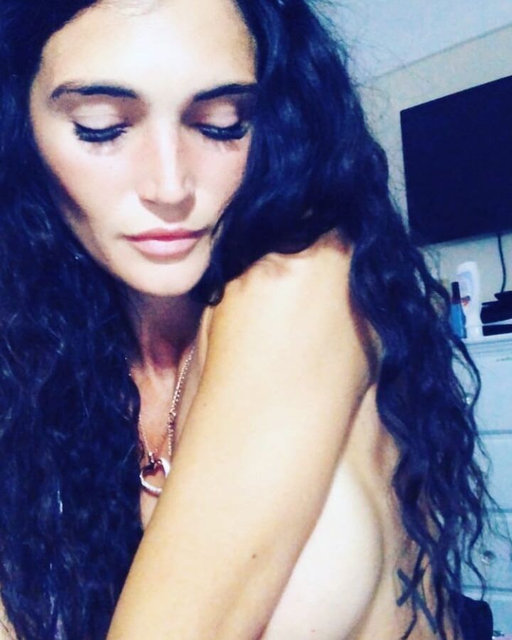 Hermosa morocha putita