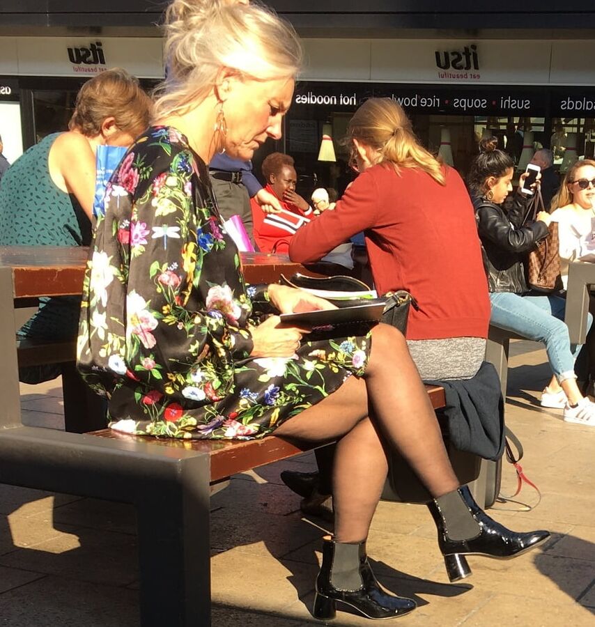 Street Pantyhose - Blonde Shopper in Tan Pantyhose
