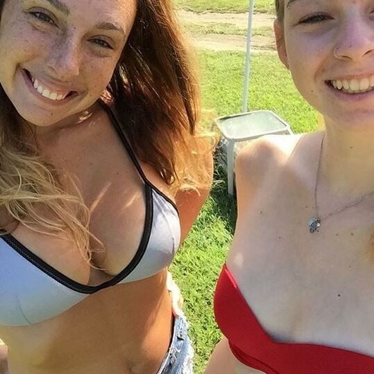 THIIIIICCCC and busty