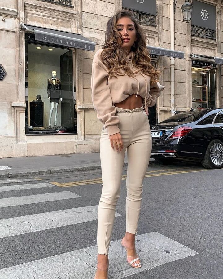 INSTA BABE CEMRE