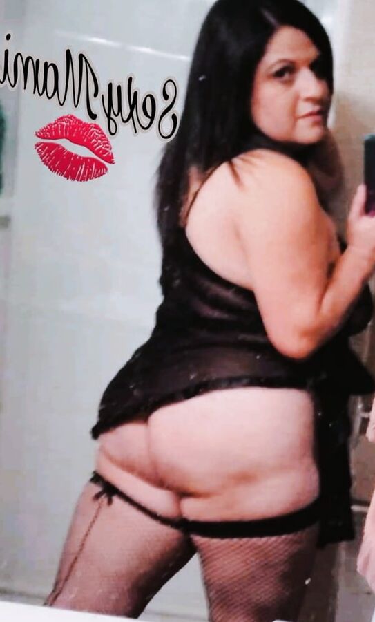 Random Females Pics