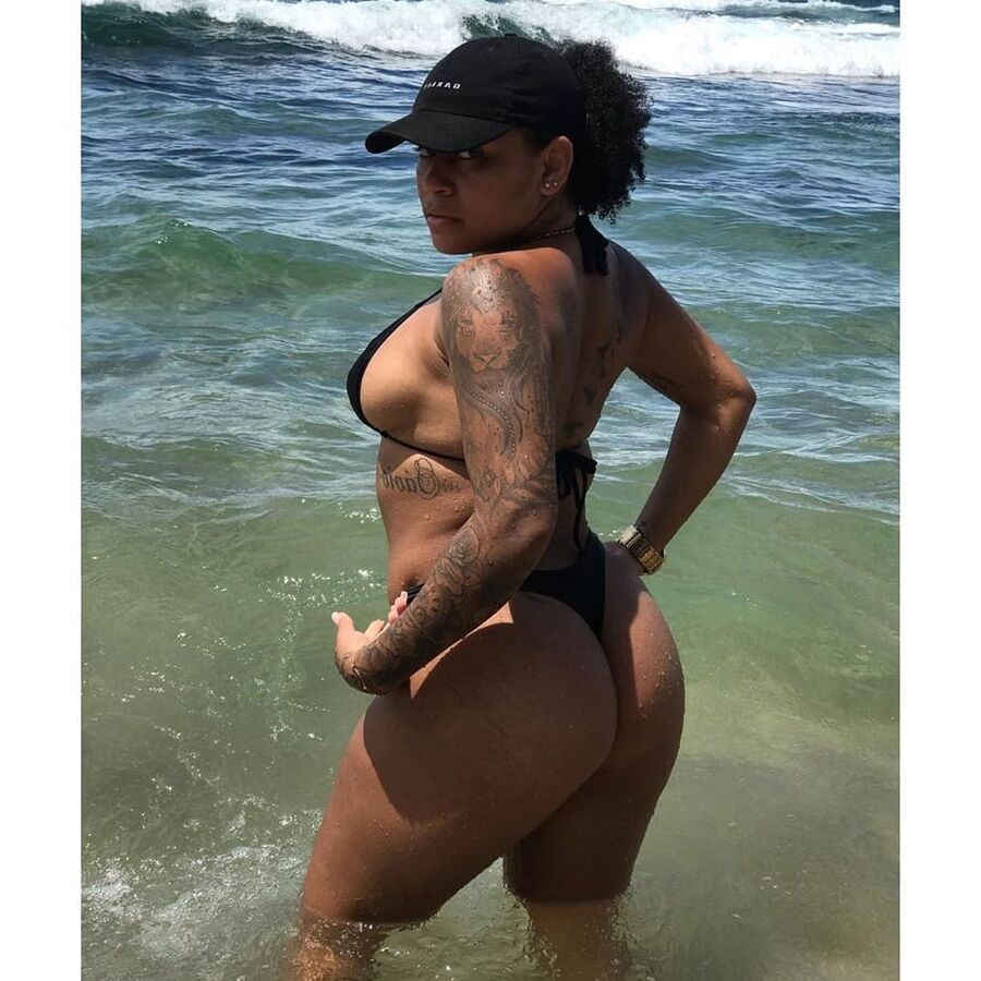 PUTA DO INSTAGRAM: Karol Souza