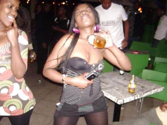 BELLE AFRICAINE