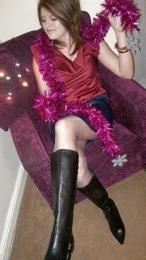 Milfs &amp; Gilfs wearing boots no.