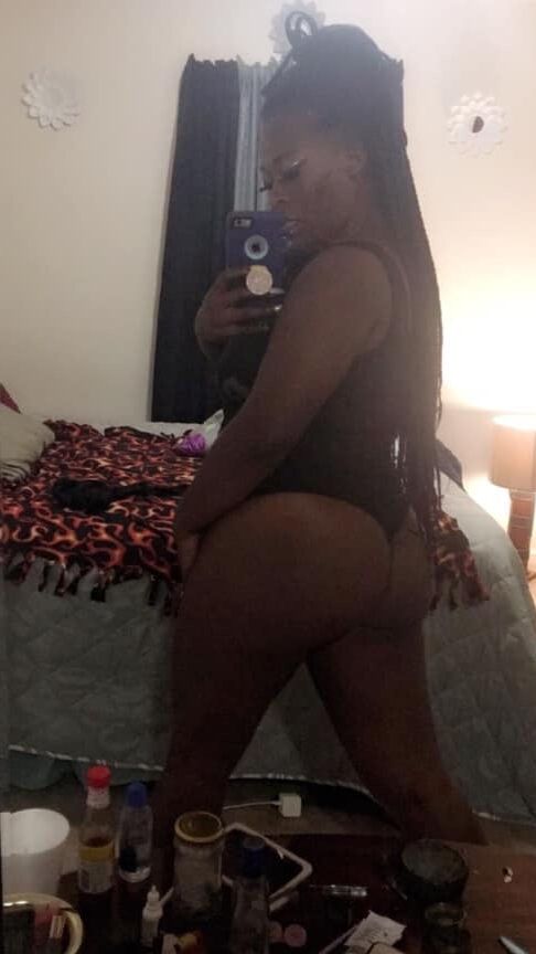 Random Females Pics