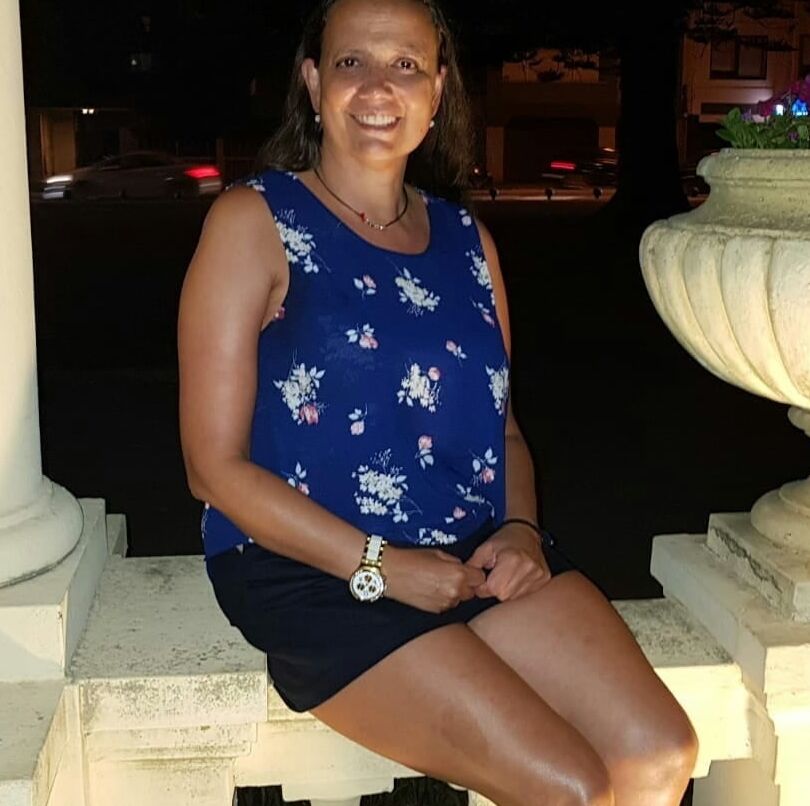 hot milf Isabel - comment and rate