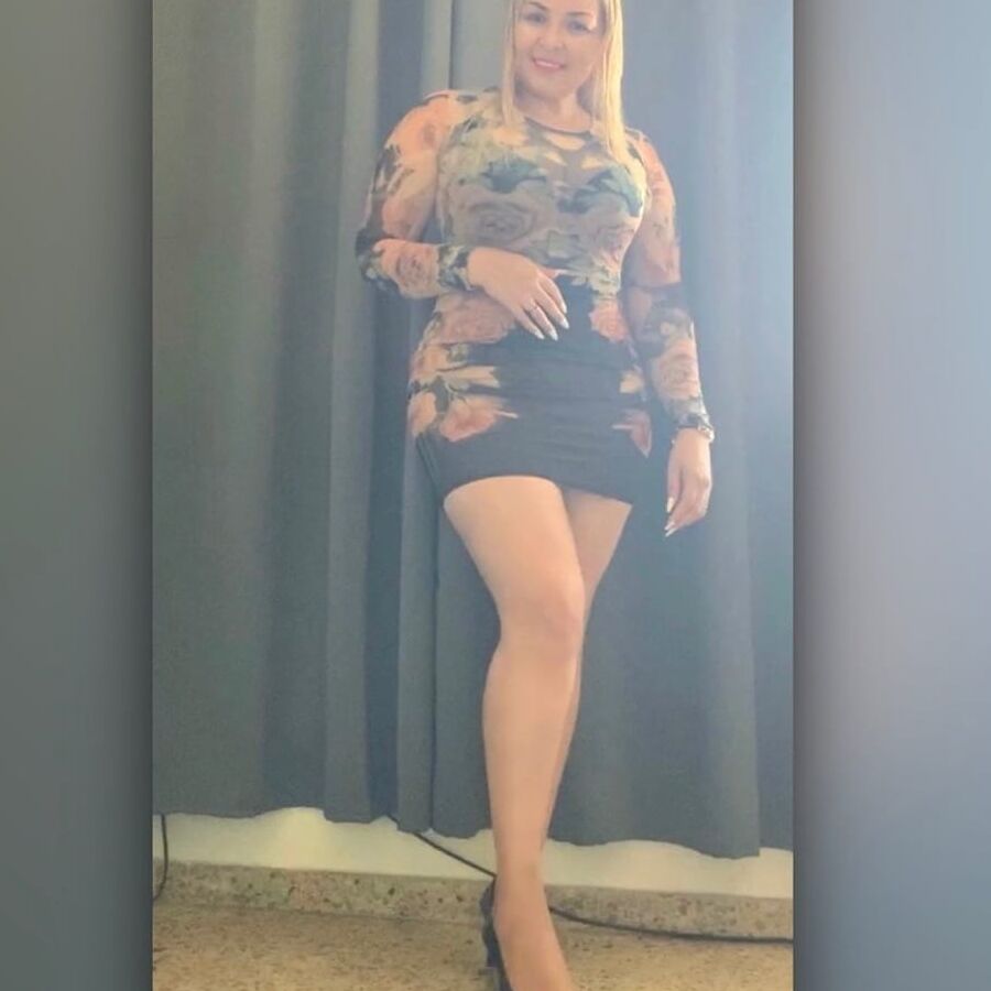 Wide Hips - Amazing Curves - Big Girls - Fat Asses ()